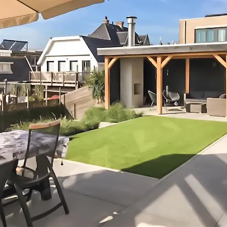Het Station Semesterbostad Bergen aan Zee